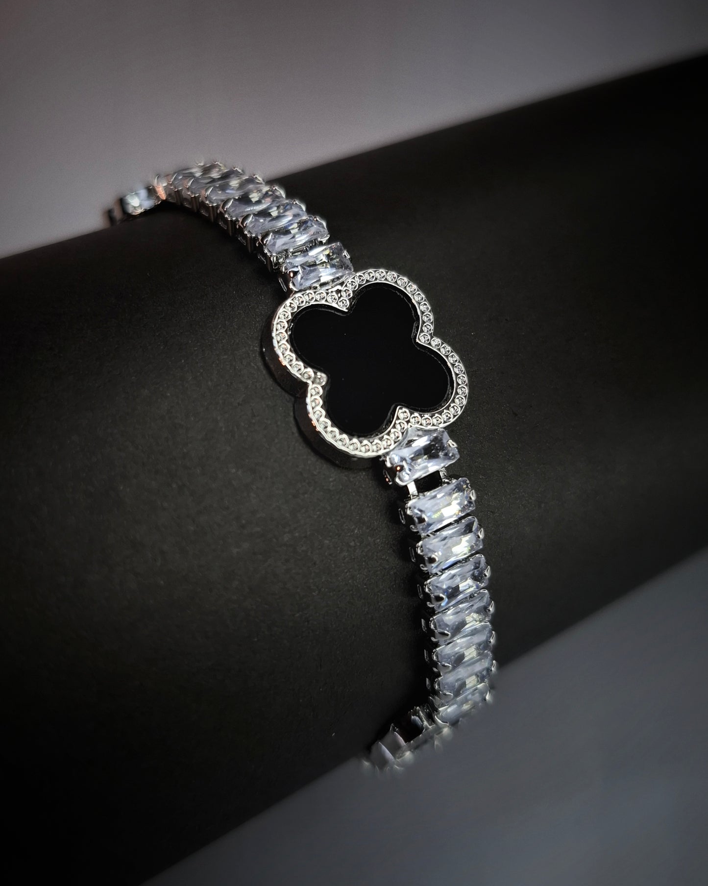 Midnight Clover Luxe Bracelet 2 Colours