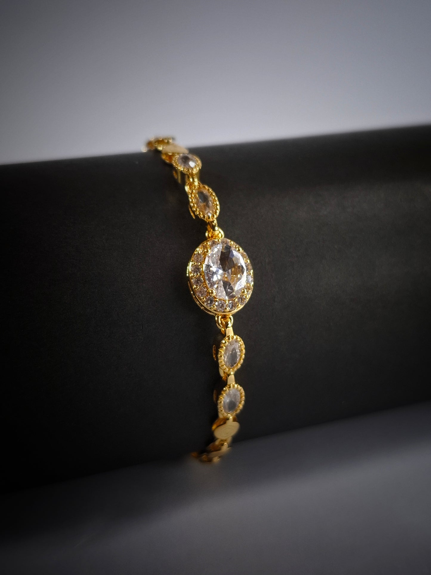 Golden Aura Oval Bracelet