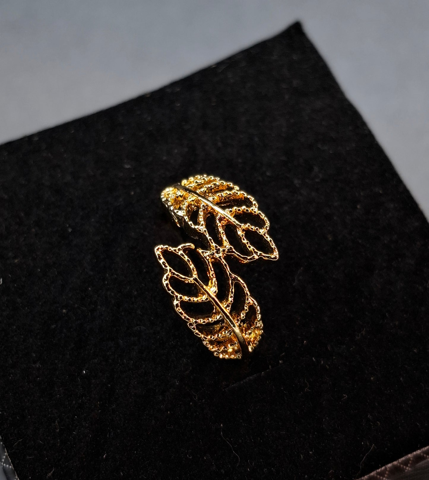 Golden Laurel Ring