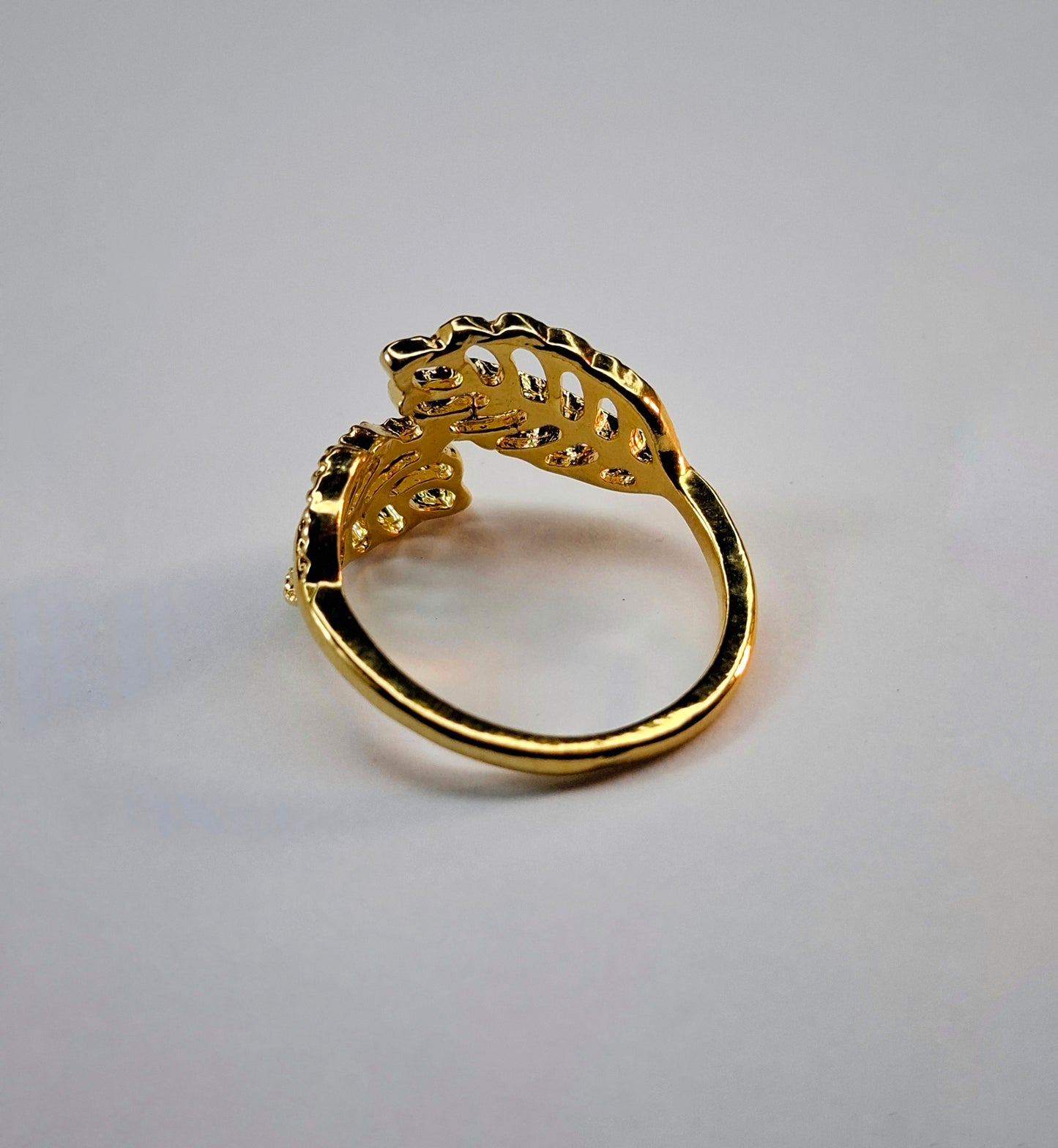 Golden Laurel Ring