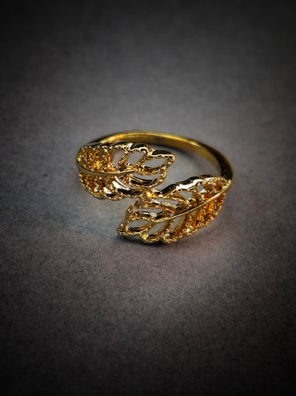 Golden Laurel Ring